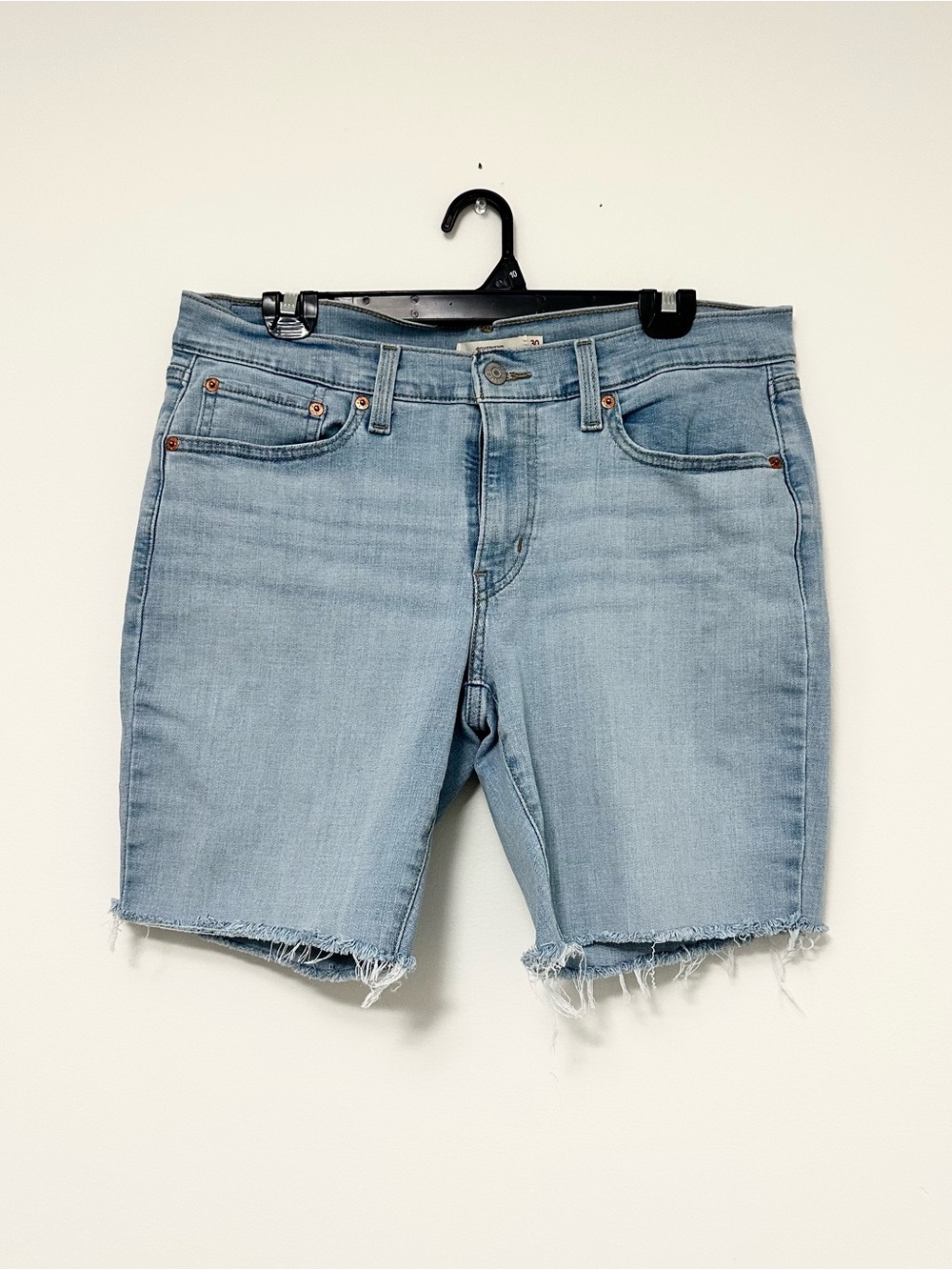 Levi's Light Wash Denim Boyfriend Cutoff Shorts - Women's size 30 Distressed